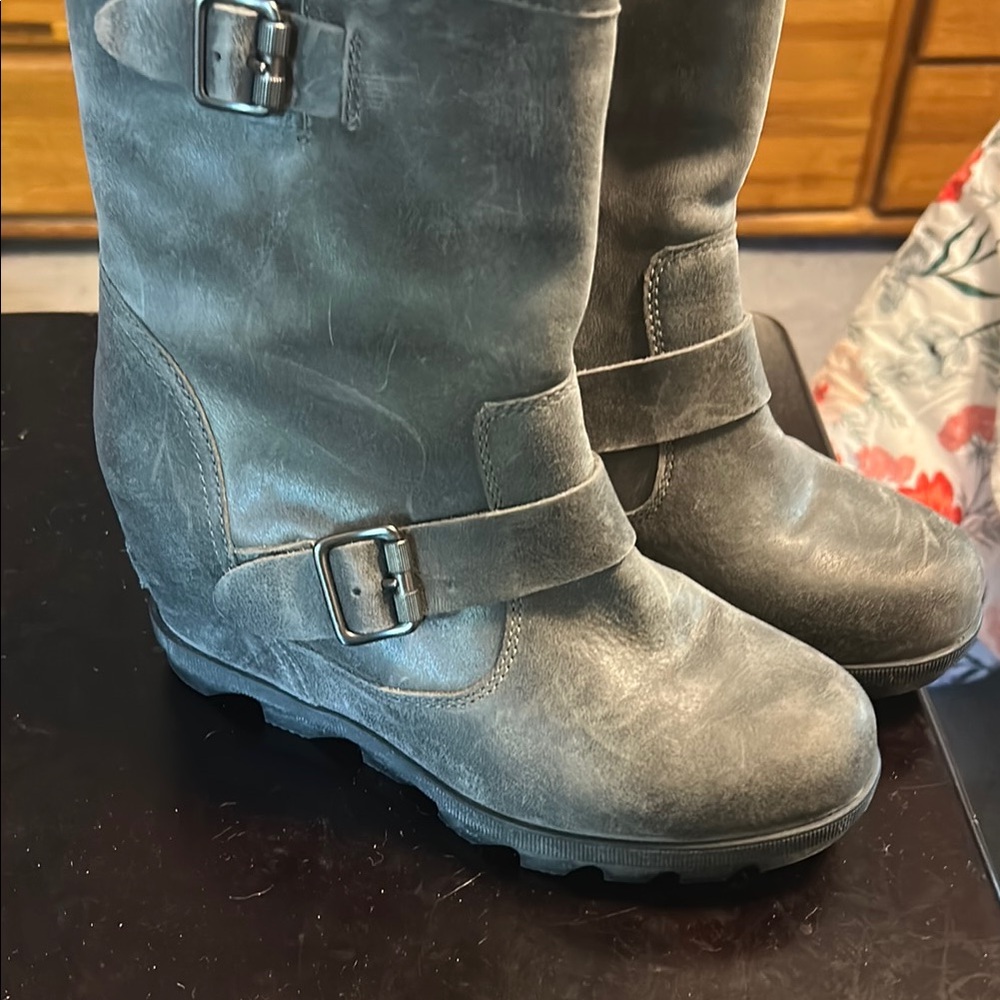 Sorel Gray Winter Boots with Wedge Sole